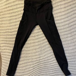 Black lululemon leggings
